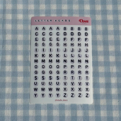 Letter Beads Stickervel A6 – Detailfoto handgemaakte stickers by Studio Dani