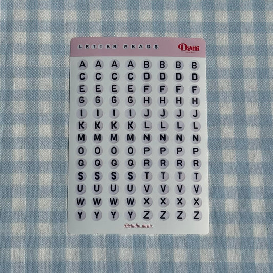 Letter Beads Stickervel A6 – Detailfoto handgemaakte stickers by Studio Dani