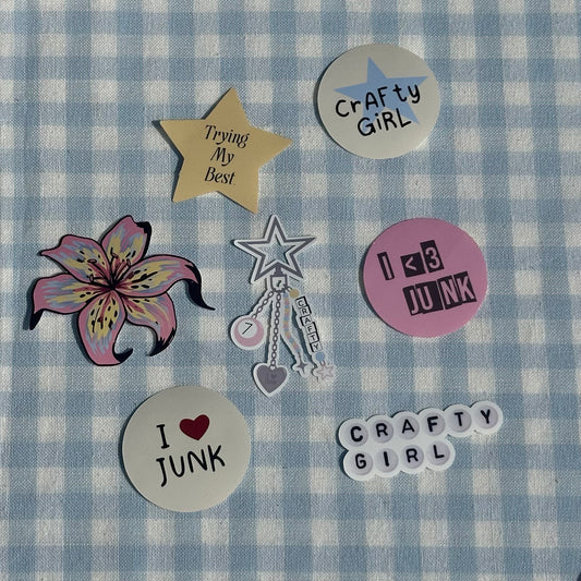 Sticker Crafty Girl 2 – Handgemaakte Die Cut Sticker