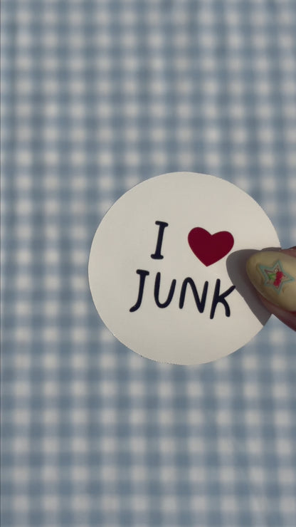 Sticker I Love Junk 1 – Handgemaakte Die Cut Sticker